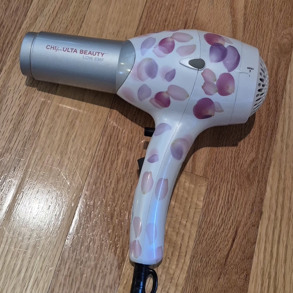 CHI Hair Dryer White with Pink Petal Design - Picture 2 of 8